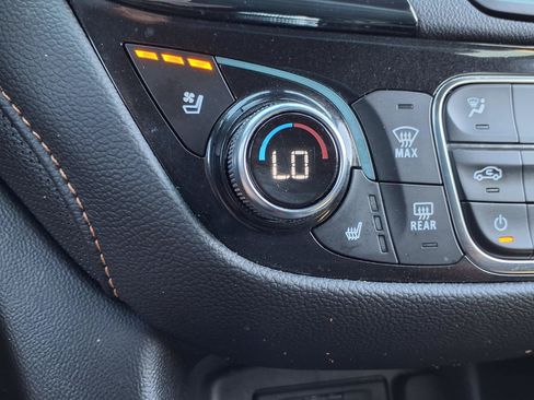 Used 2023 Chevrolet Equinox Premier FWD image 8