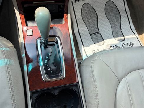 Used 2009 Buick Lucerne CXL FWD image 14