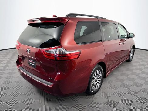 Used 2020 Toyota Sienna XLE FWD image 5