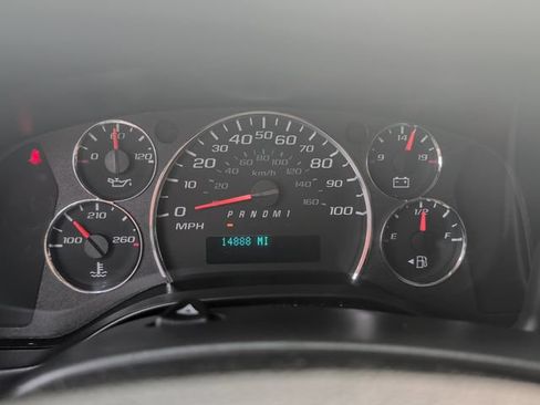 Used 2021 Chevrolet Express 2500 RWD image 10