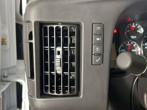 New 2025 Chevrolet Express 3500 w/ Power Convenience Package image 31