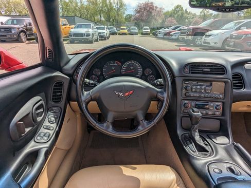 Used 2002 Chevrolet Corvette Coupe w/ Preferred Equipment Group2 RWD image 22