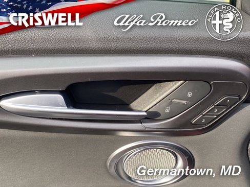 New 2024 Alfa Romeo Tonale Ti image 18