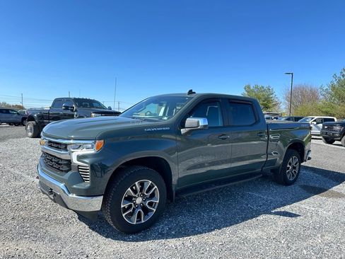 Used 2025 Chevrolet Silverado 1500 LT w/ Max Trailering Package image 2