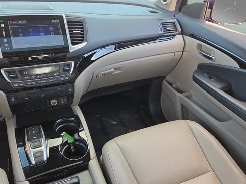 Used 2016 Honda Pilot Touring image 14