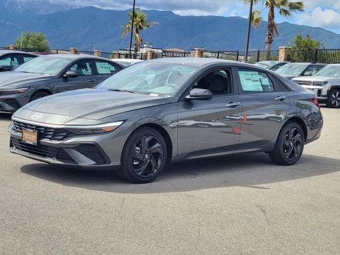 New 2026 Hyundai Elantra Sport FWD image 2