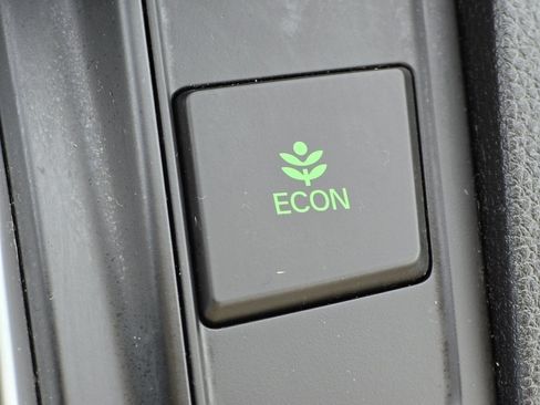 Certified 2019 Honda CR-V LX image 6