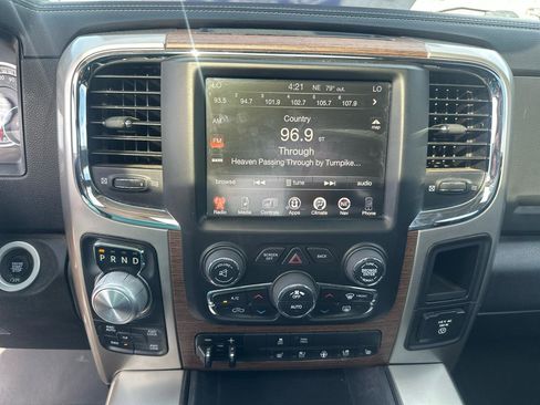 Used 2017 RAM 1500 Laramie w/ Convenience Group image 8