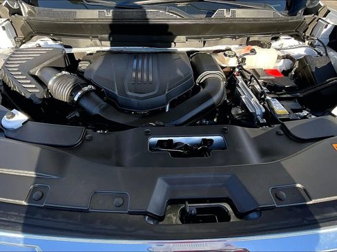 Used 2024 GMC Acadia Denali w/ Super Cruise Package image 9