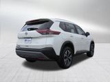 Used 2023 Nissan Rogue SV w/ SV Premium B Package image 2