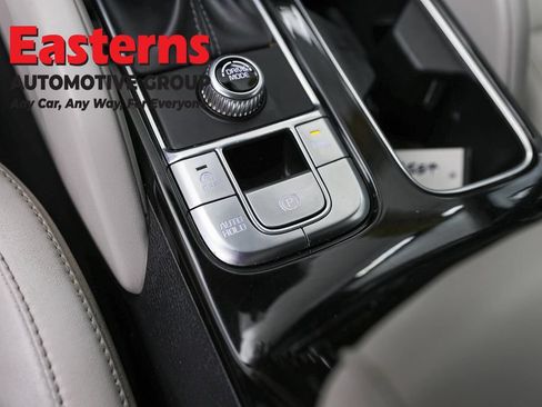 Used 2023 Kia Telluride S FWD image 22