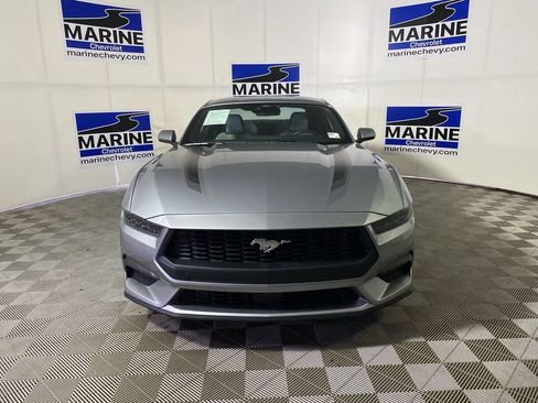 Used 2025 Ford Mustang Premium RWD image 12