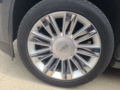 Used 2019 Cadillac Escalade ESV Platinum AWD/4WD image 14