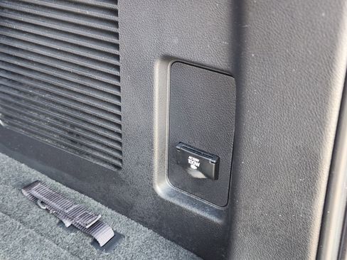 Used 2023 Lexus GX 460 Premium image 45