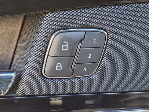 Certified 2022 Lincoln Nautilus AWD w/ Premium Package image 18