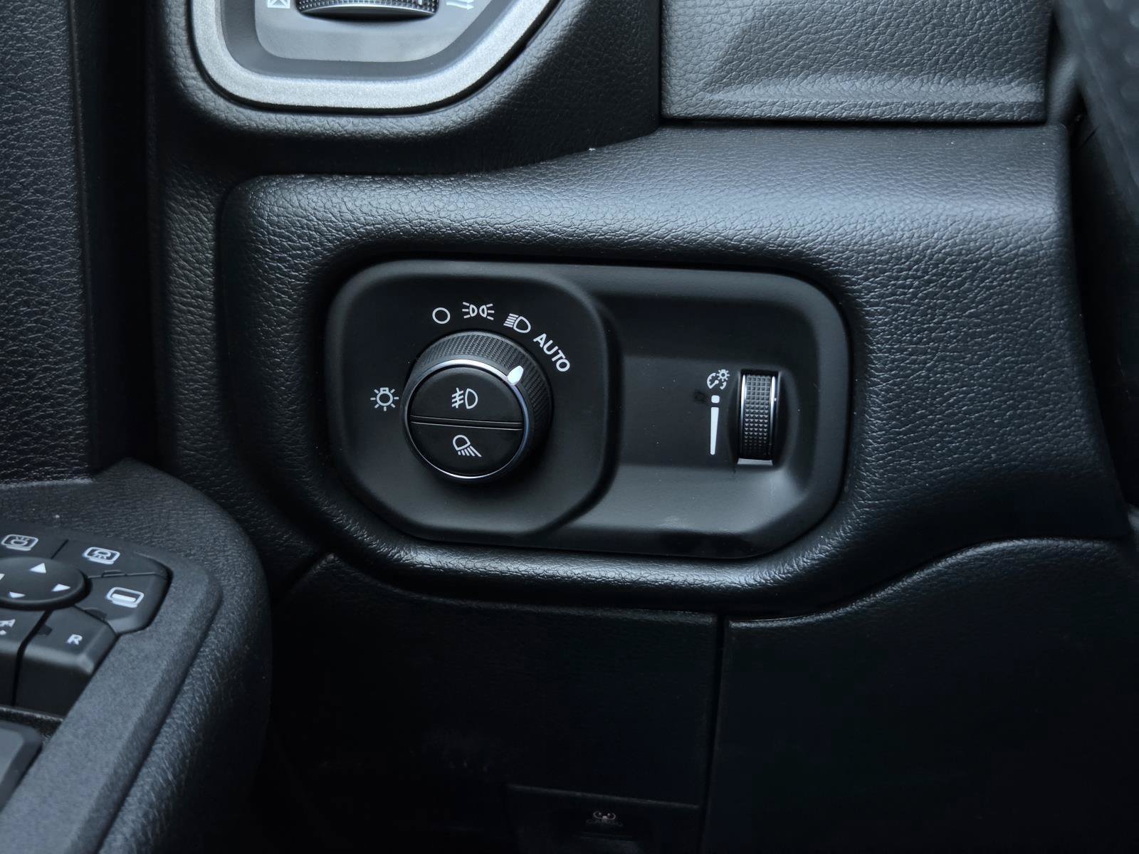 New 2027 RAM 2500 Warlock AWD/4WD image 18