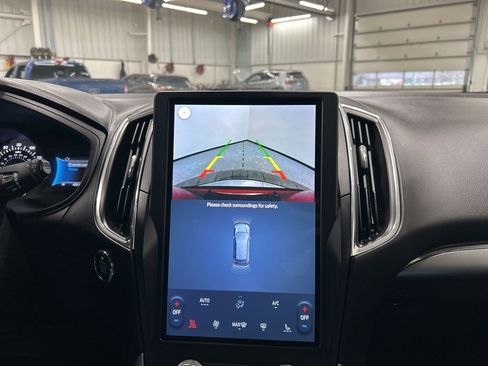 Certified 2024 Ford Edge Titanium AWD/4WD image 22