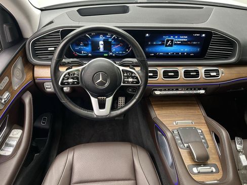 Used 2023 Mercedes-Benz GLS 450 4MATIC image 16
