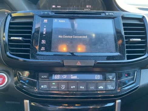 Used 2017 Honda Accord EX image 21