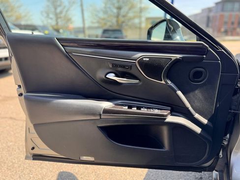 Used 2019 Lexus ES 350 Ultra Luxury FWD image 13