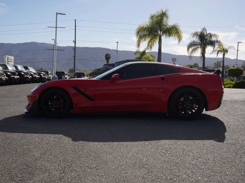 Used 2019 Chevrolet Corvette Stingray Coupe w/ 1LT image 7