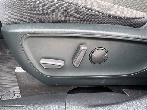 Used 2022 Ford Escape SE w/ Convenience Package image 19