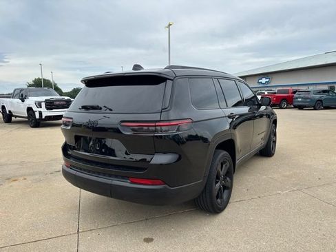 Used 2023 Jeep Grand Cherokee L Laredo AWD/4WD image 7