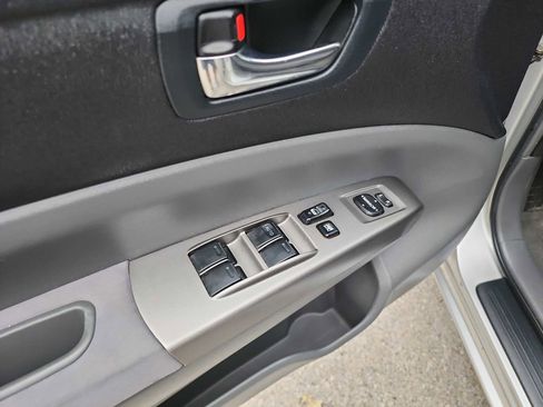 Used 2006 Toyota Prius FWD image 13
