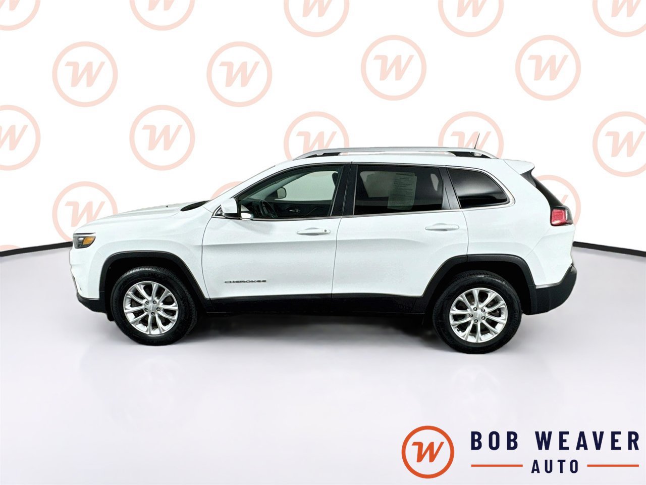 Used 2019 Jeep Cherokee Latitude w/ Cold Weather Group AWD/4WD image 4