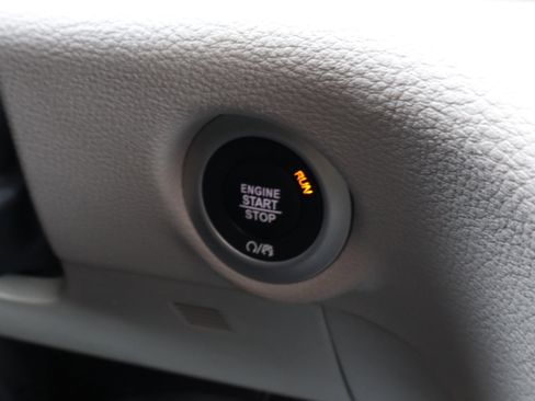 Used 2023 Chrysler Pacifica Limited w/ Trailer Tow Group image 20