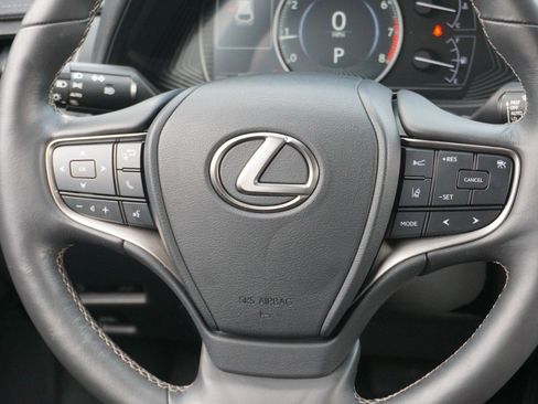 Certified 2020 Lexus UX 200 w/ Premium Package image 27