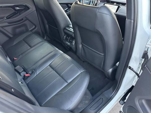 Used 2020 Land Rover Range Rover Evoque SE AWD/4WD image 32