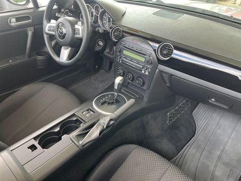 Used 2006 MAZDA MX-5 Miata Sport image 18