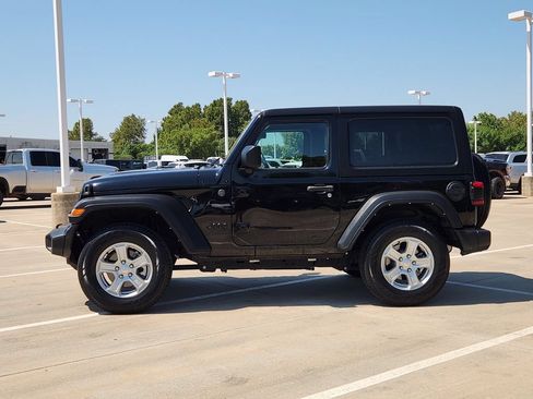 Used 2022 Jeep Wrangler Sport AWD/4WD image 4