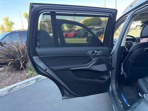Used 2026 BMW X7 xDrive40i w/ Premium Package AWD/4WD image 19