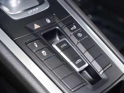 Used 2017 Porsche 911 Targa 4S image 27