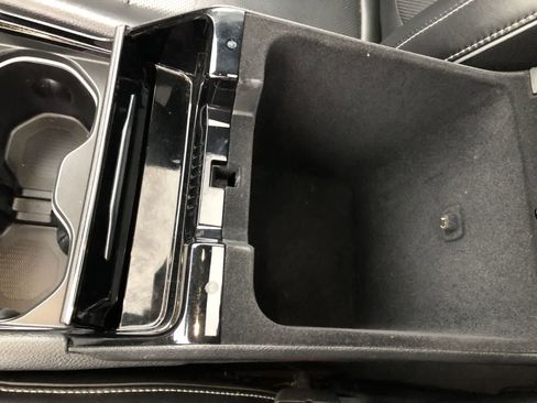 Used 2022 Jeep Grand Cherokee Overland w/ Adv Protech Group III image 16