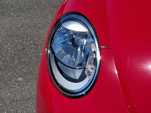 Used 2013 Volkswagen Beetle 2.0T image 27