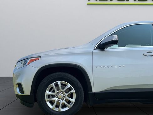 Used 2021 Chevrolet Traverse LT AWD/4WD image 42