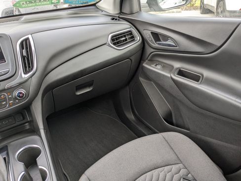 Used 2021 Chevrolet Equinox LT FWD image 18