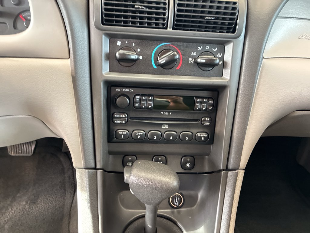 Used 2004 Ford Mustang GT RWD image 18