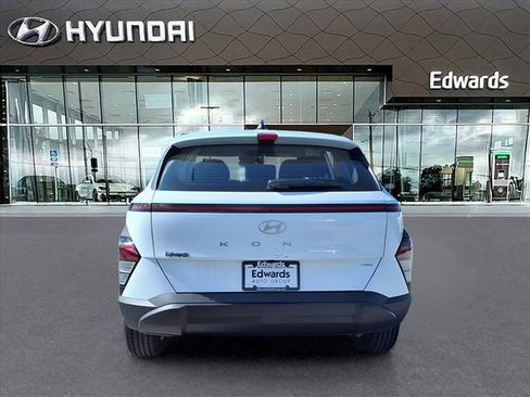 New 2026 Hyundai Kona SE image 6