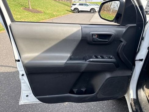 Used 2023 Toyota Tacoma SR image 22