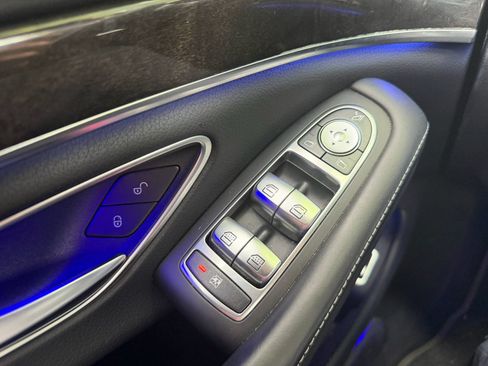 Used 2019 Mercedes-Benz S 560 4MATIC Sedan image 25