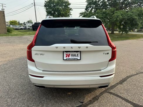 Used 2017 Volvo XC90 T6 Momentum w/ Vision Package AWD/4WD image 8