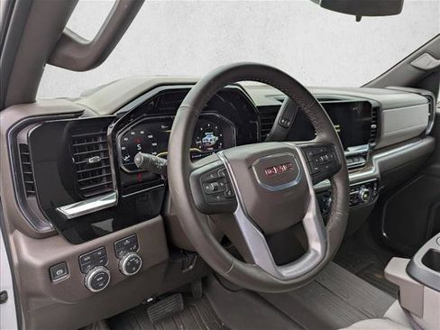 Used 2024 GMC Sierra 1500 SLE w/ X31 Off-Road Package image 12