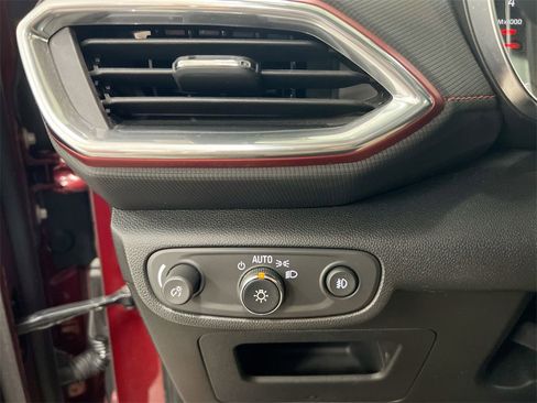 Certified 2022 Chevrolet TrailBlazer RS w/ Sun and Liftgate Package image 17