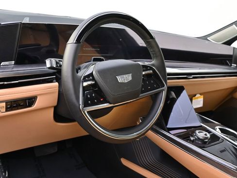New 2025 Cadillac Escalade IQ Luxury 2 AWD/4WD image 11