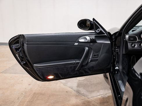 Used 2009 Porsche 911 Carrera S image 37