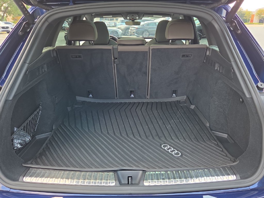 Certified 2025 Audi Q5 Premium AWD/4WD image 16